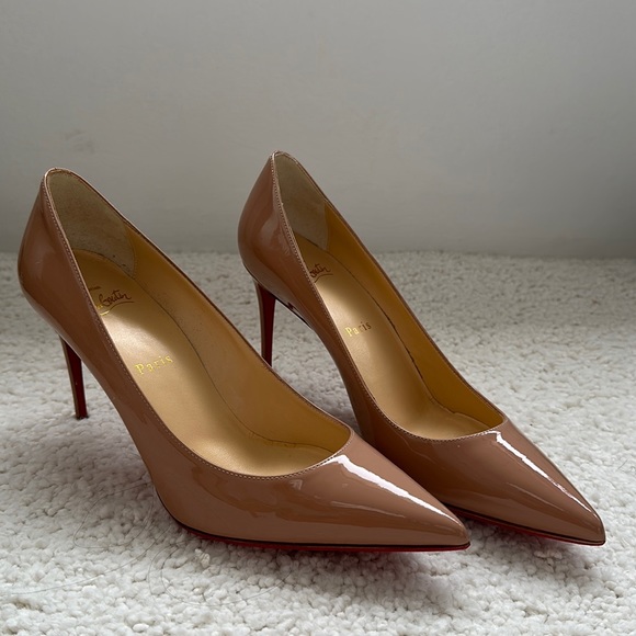 Christian Louboutin 'Kate' Pointed Toe Patent Leather Pump (39) - Picture 2 of 10
